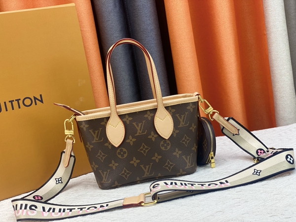 ルイヴィトンバッグ側面デザイン